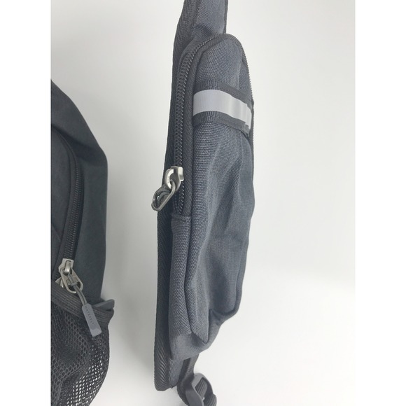 WATERFLY Black Nylon Sling Bag Backpack Crossbody Chest Pack Outdoor‎ Travel - Picture 4 of 16